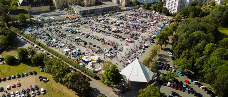 Volks­fest­platz